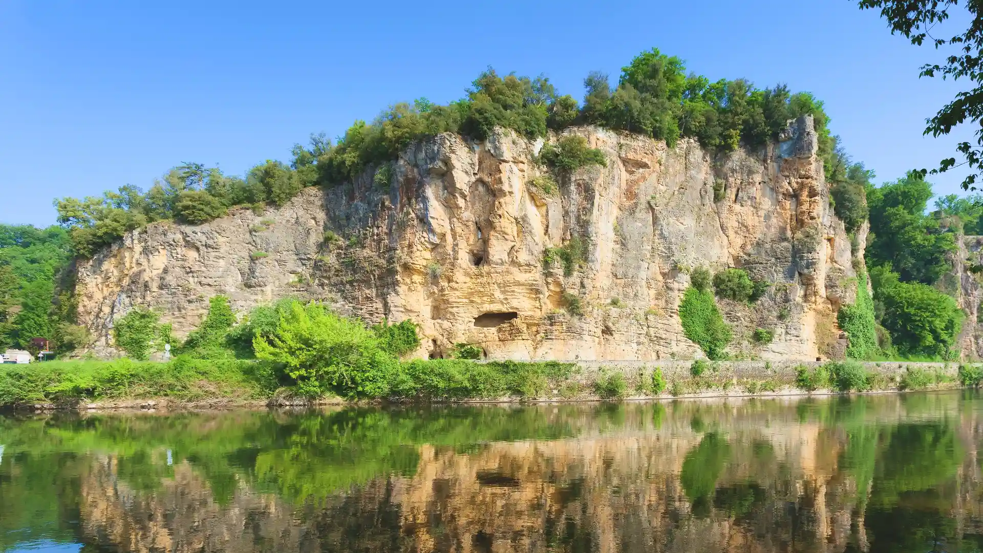 dordogne flussufer